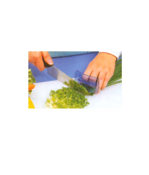 VEGETABLE CUTTING PROTECTOR