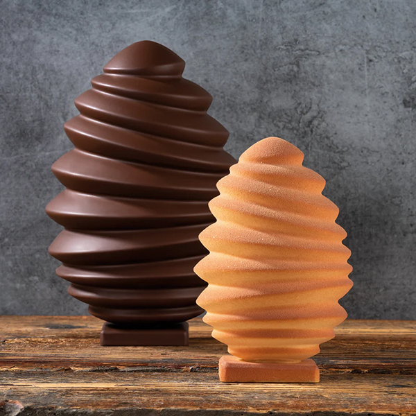 EGG CHOCOLATE MOULD SMALL PAGODA KT186